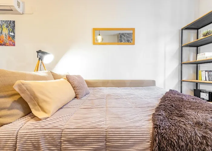 Cozy Flat With Common Pool & Parking - Center By Rems Apartamento