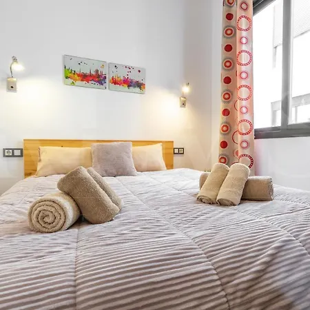 Cozy Flat With Common Pool & Parking - Center By Rems Apartmán *