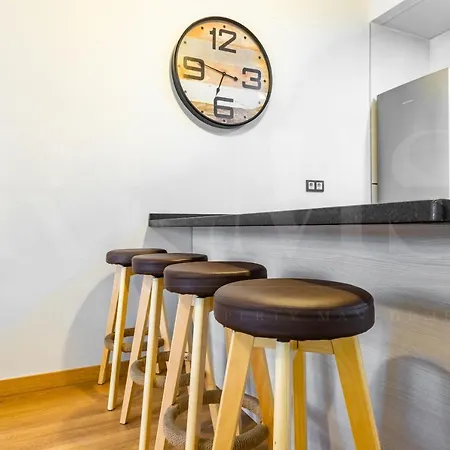 Cozy Flat With Common Pool & Parking - Center By Rems Màlaga
