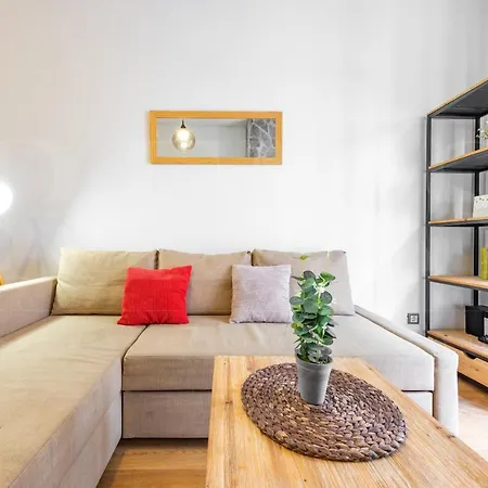 Apartment Cozy Flat With Common Pool & Parking - Center By Rems *
