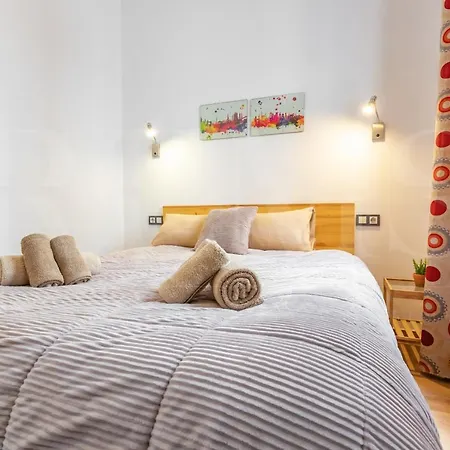 Cozy Flat With Common Pool & Parking - Center By Rems Malaga