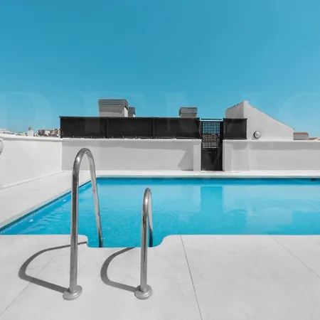 Apartment Cozy Flat With Common Pool & Parking - Center By Rems *