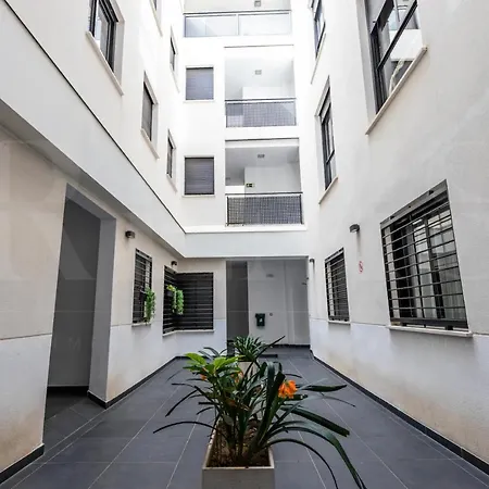 Apartment Cozy Flat With Common Pool & Parking - Center By Rems Malaga